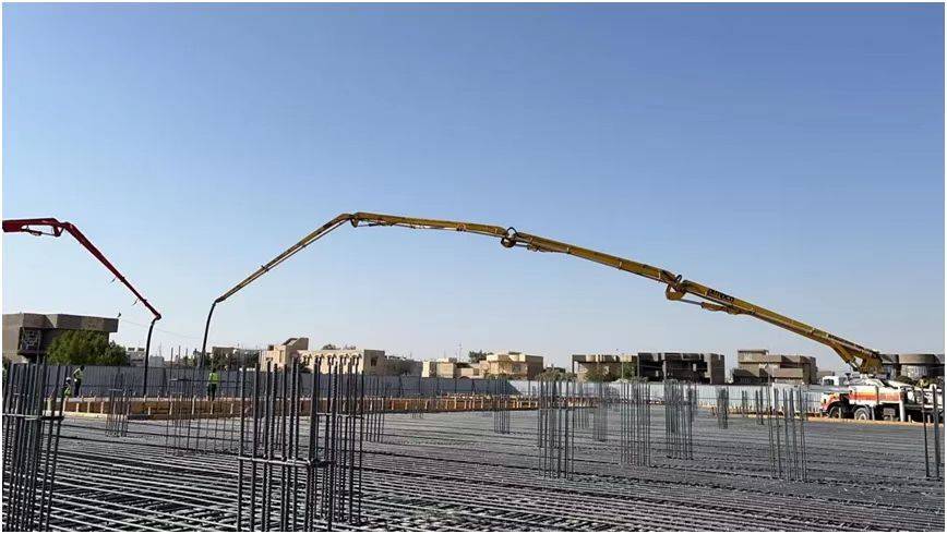伊拉克36#学校基础筏板混凝土浇筑企业形象